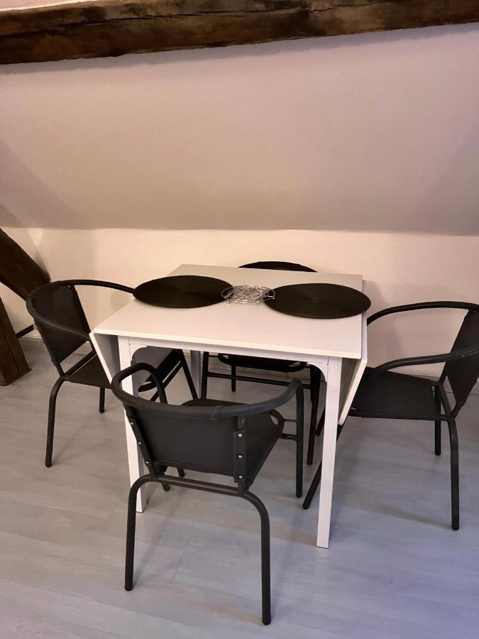 Chablis: Grand Studio En Plein Centre Ville 외부 사진